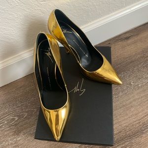 Giuseppe Zanotti Gold Pumps